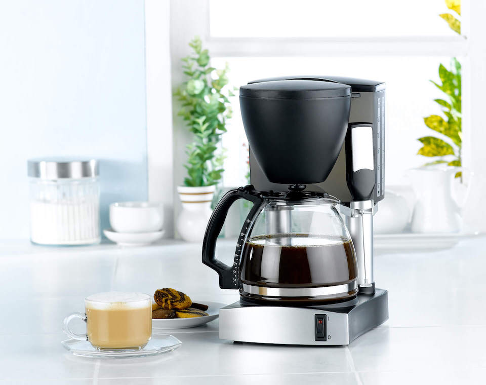 How to Clean a Dirty Coffee Maker (Safe & Natural Guide)